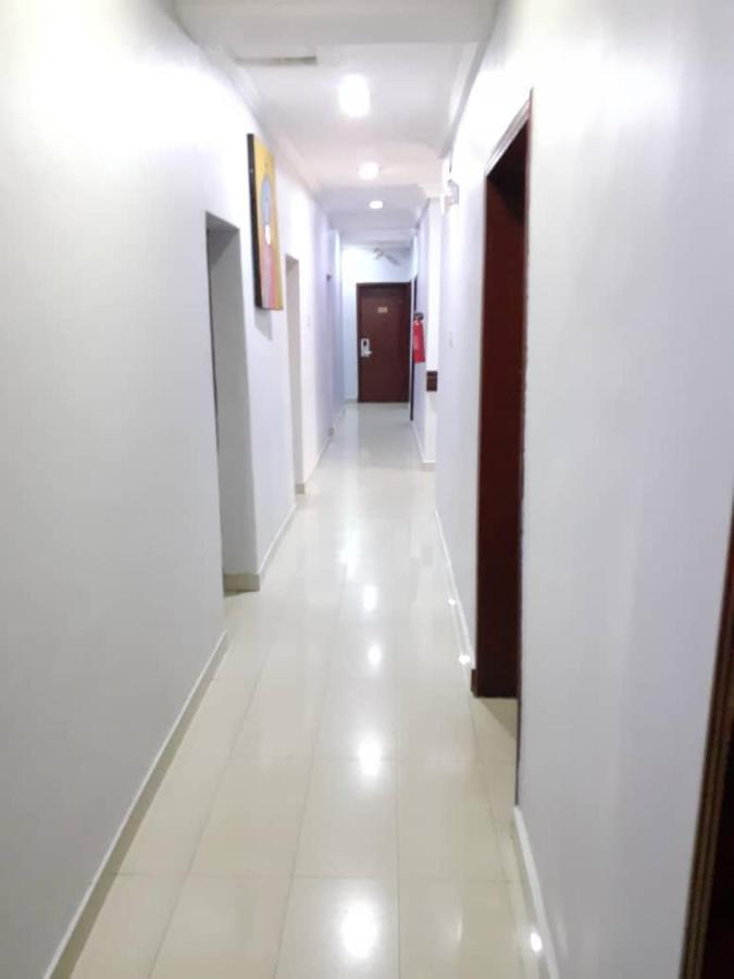 Alluring View Hotel - Toyin Sreet Ikeja Exteriör bild